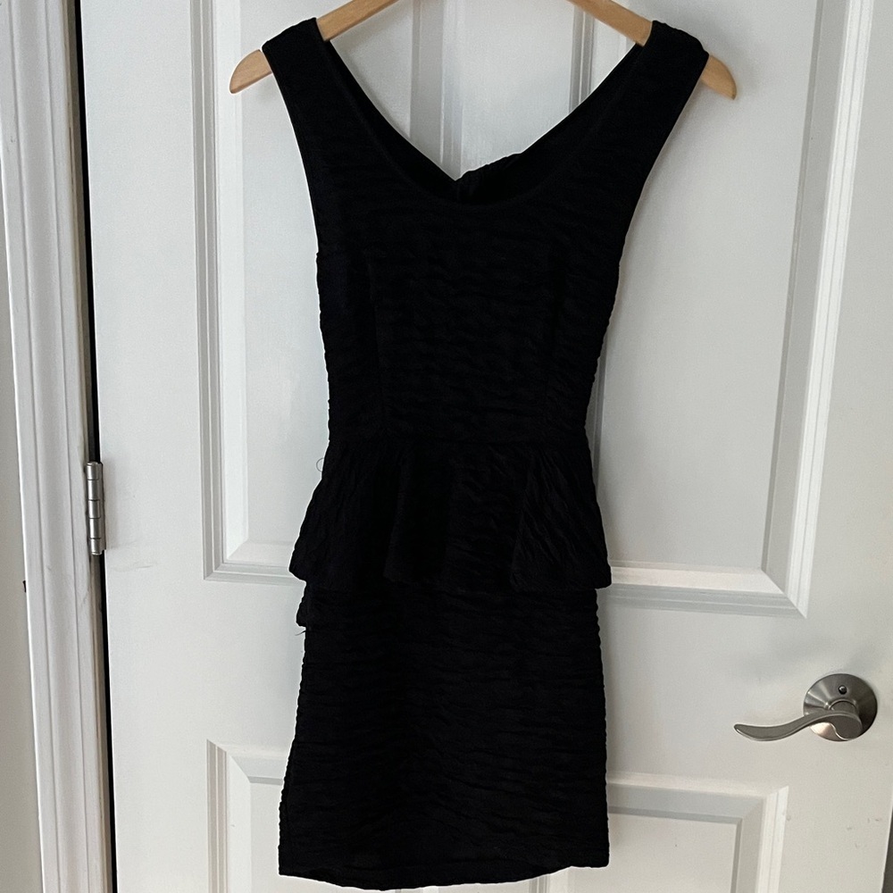 Y2K Peplum Open Twist Back Textured stretch Mini Dress Sz medium